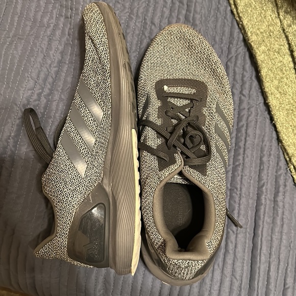 Grey Adidas - Picture 2 of 4